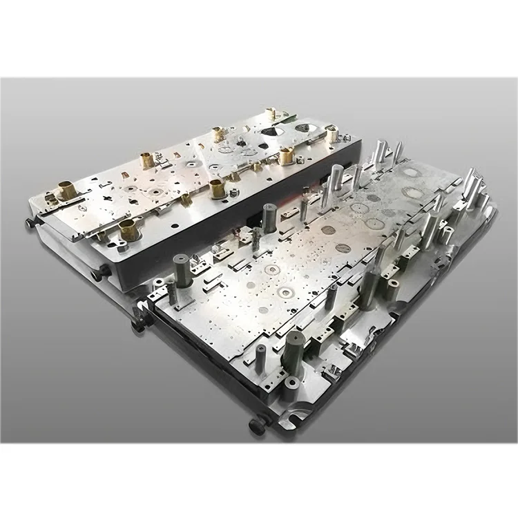 Kétsoros progresszív matrica AC kompresszoros motorhoz